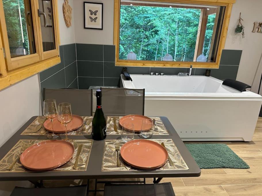 Jacuzzi En Foret L'Esperou Exterior foto