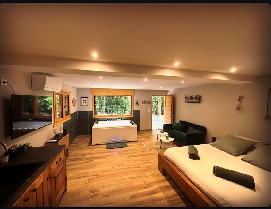 Jacuzzi En Foret L'Esperou Exterior foto